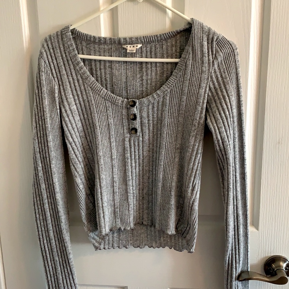 ~Aero long sleeve crop top